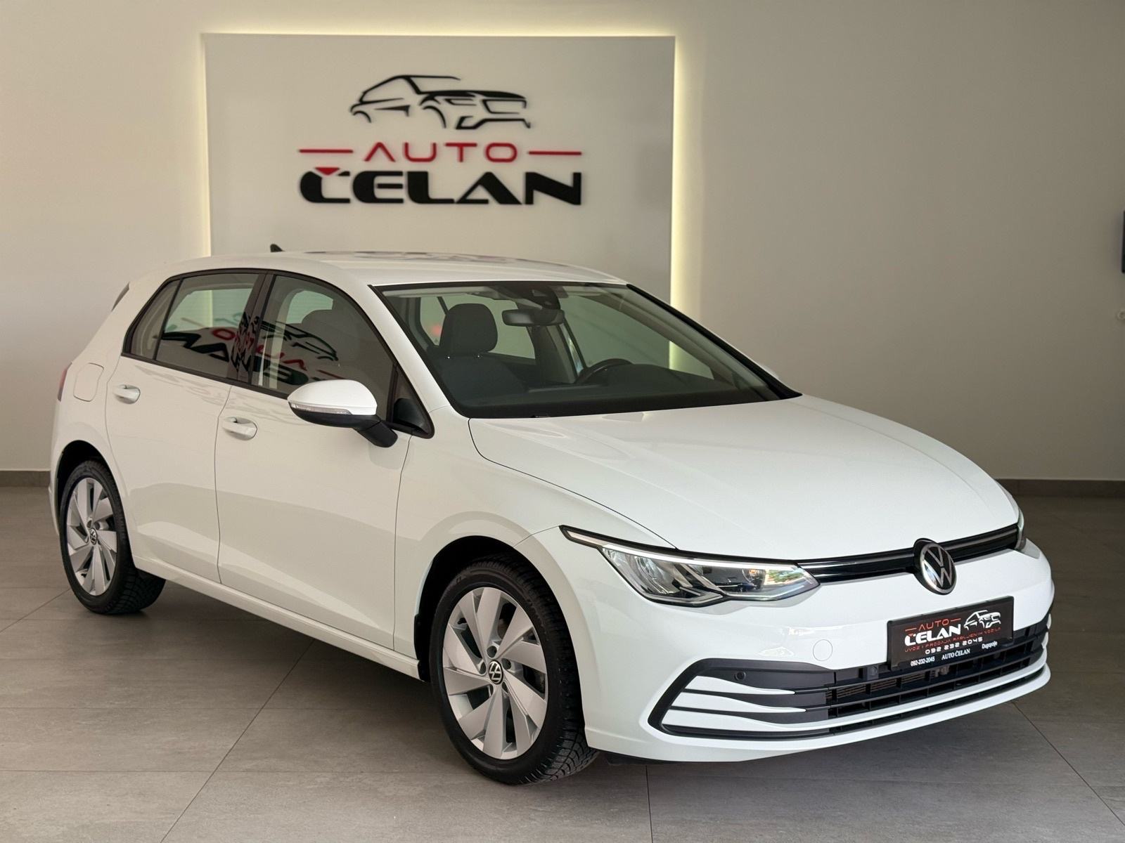 VW Golf 8 2,0 TDI Mod.2021⭐️Jamstvo⭐️Alu17_Nav.~Acc_Abmient_Led, fotografija 9