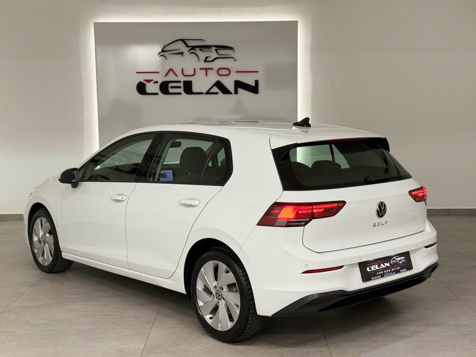 VW Golf 8 2,0 TDI Mod.2021⭐️Jamstvo⭐️Alu17_Nav.~Acc_Abmient_Led, fotografija 14