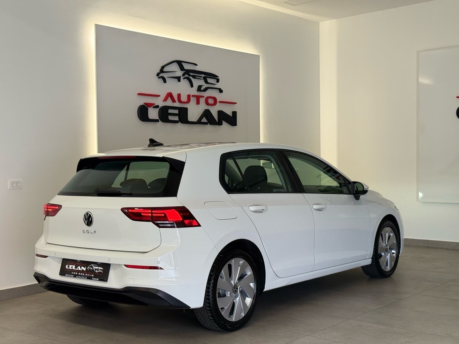 VW Golf 8 2,0 TDI Mod.2021⭐️Jamstvo⭐️Alu17_Nav.~Acc_Abmient_Led, fotografija 16