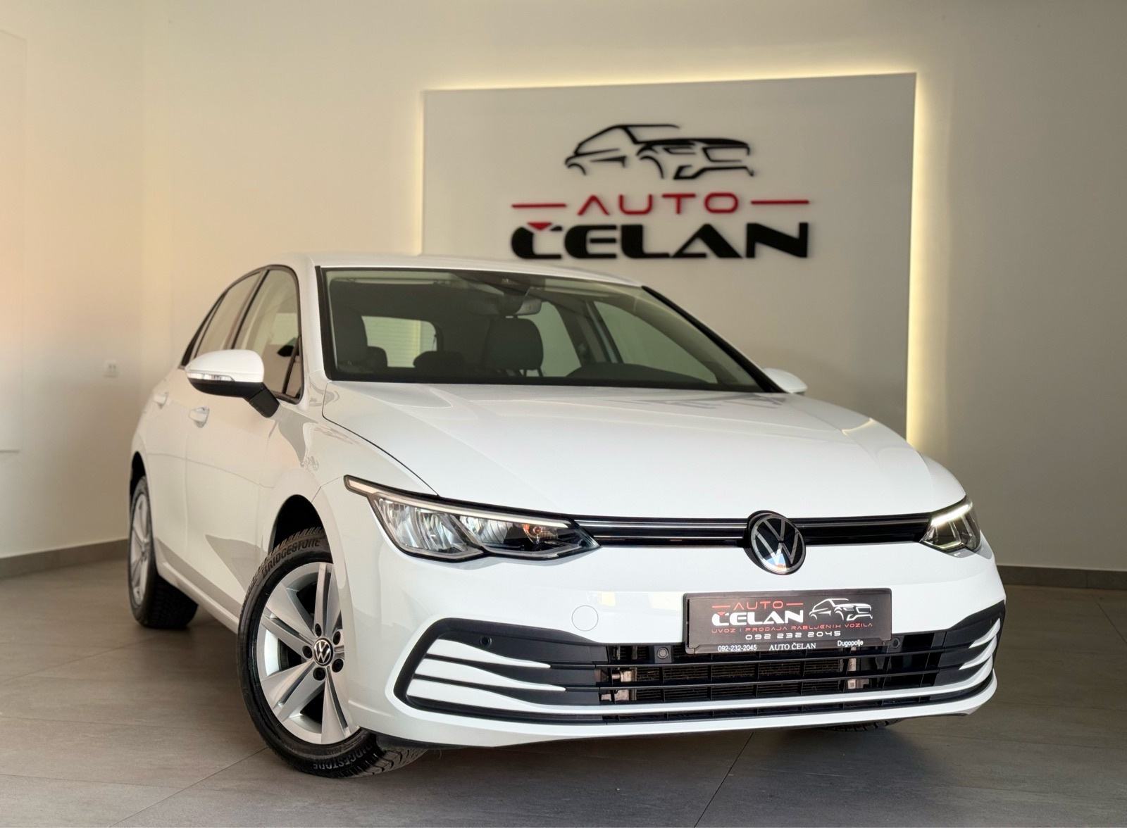 VW Golf 8 2,0 TDI Mod.2021⭐️Jamstvo⭐️Harman Kardon_Kamera~Acc_Nav~Alu, fotografija 7