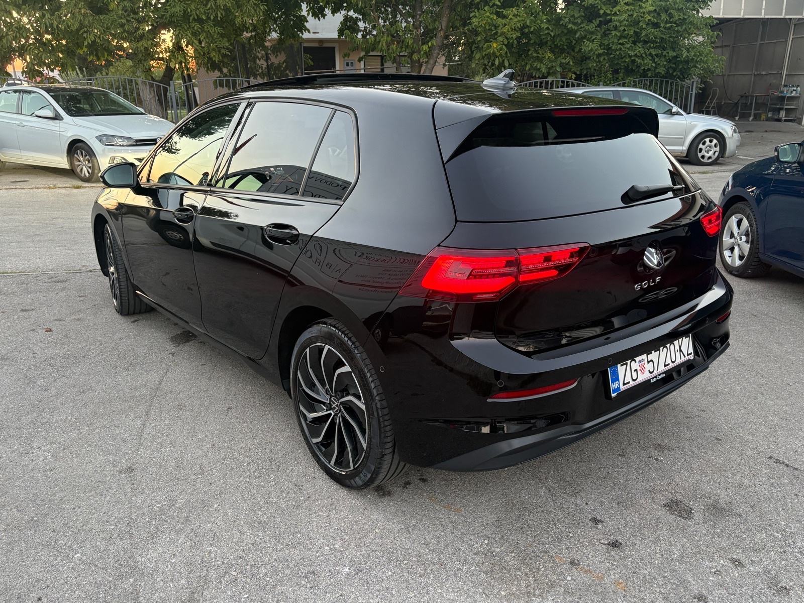 VW Golf 8 2,0 TDI Pano/IQLights/Navi/Kamera/ACC/Reg7|27/FULL, fotografija 3