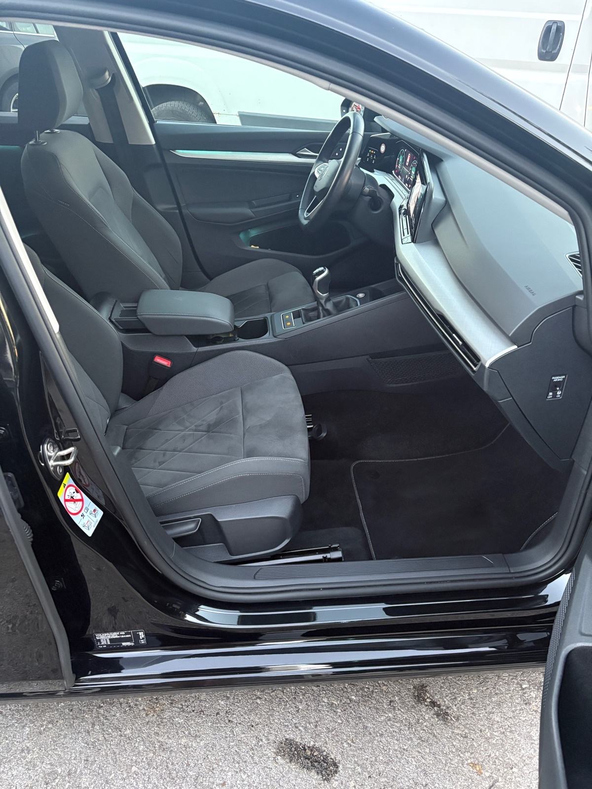 VW Golf 8 2,0 TDI Pano/IQLights/Navi/Kamera/ACC/Reg7|27/FULL, fotografija 18