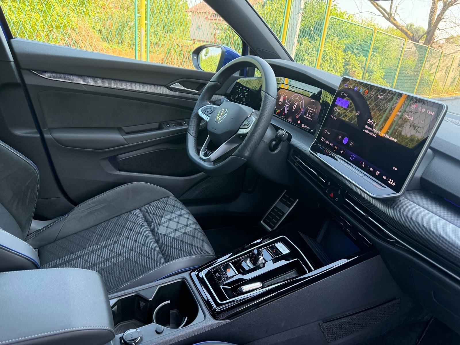 VW Golf 8 2,0 TDI”-R Line-“2025.godina”registriran godinu dana, fotografija 13