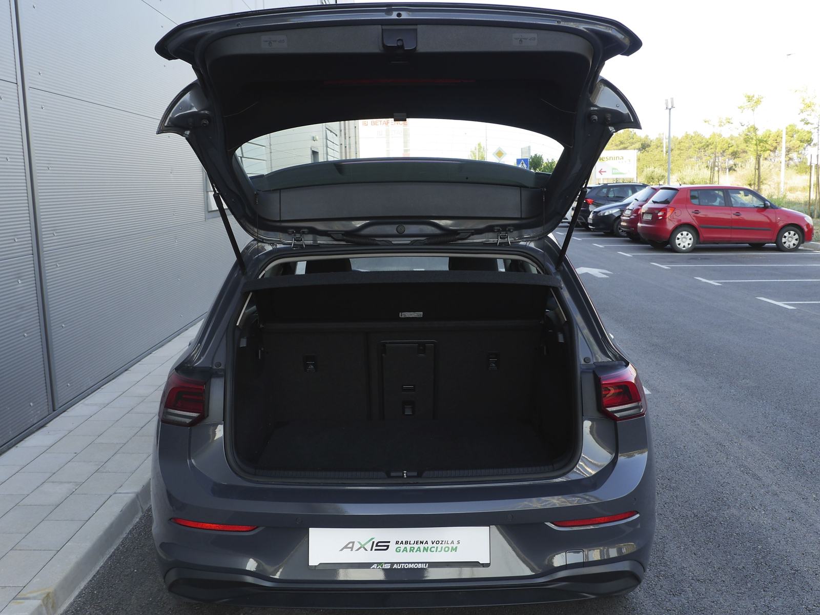 VW Golf 8 2,0 TDI | Navi ⭐AKCIJA - 2G. JAMSTVA + REGISTRACIJA⭐, fotografija 15