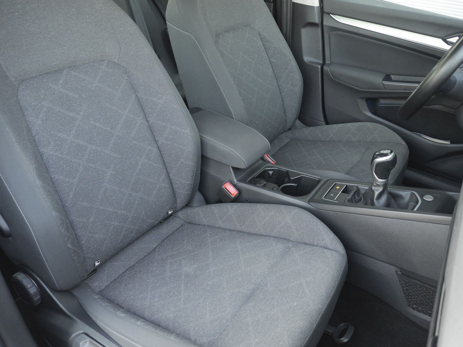 VW Golf 8 2,0 TDI | Navi ⭐AKCIJA - 2G. JAMSTVA + REGISTRACIJA⭐, fotografija 19