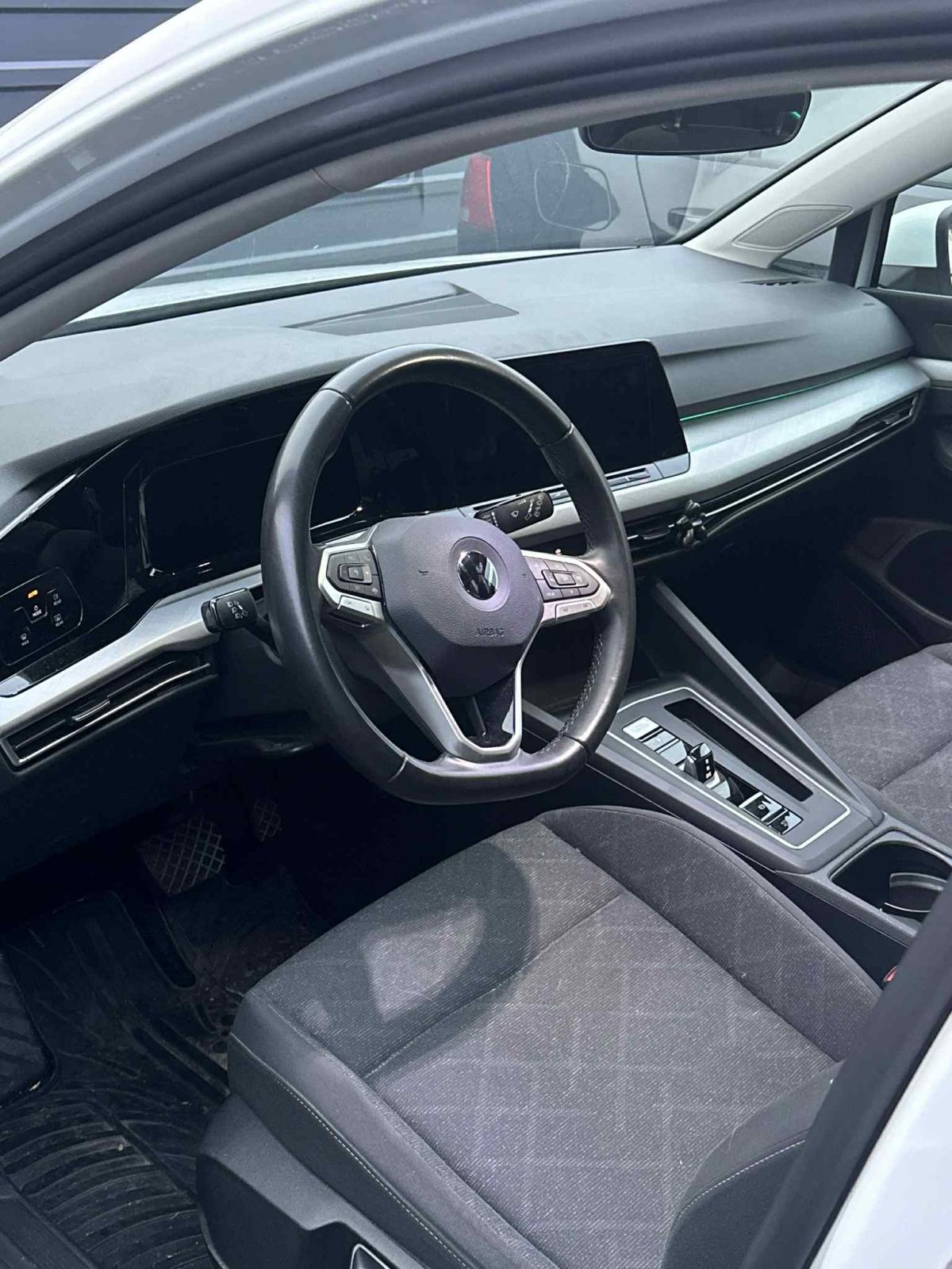 VW Golf 8 2,0 TDI DSG, fotografija 2