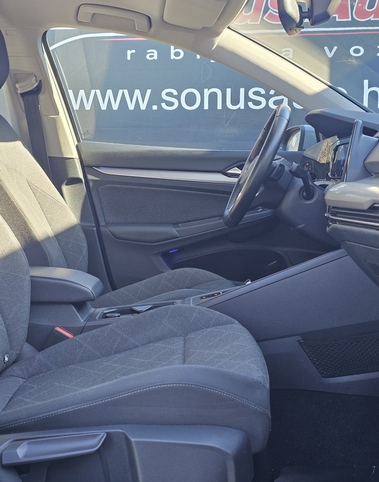 VW Golf 8 2,0 TDI DSG, REG. 02/27., fotografija 13
