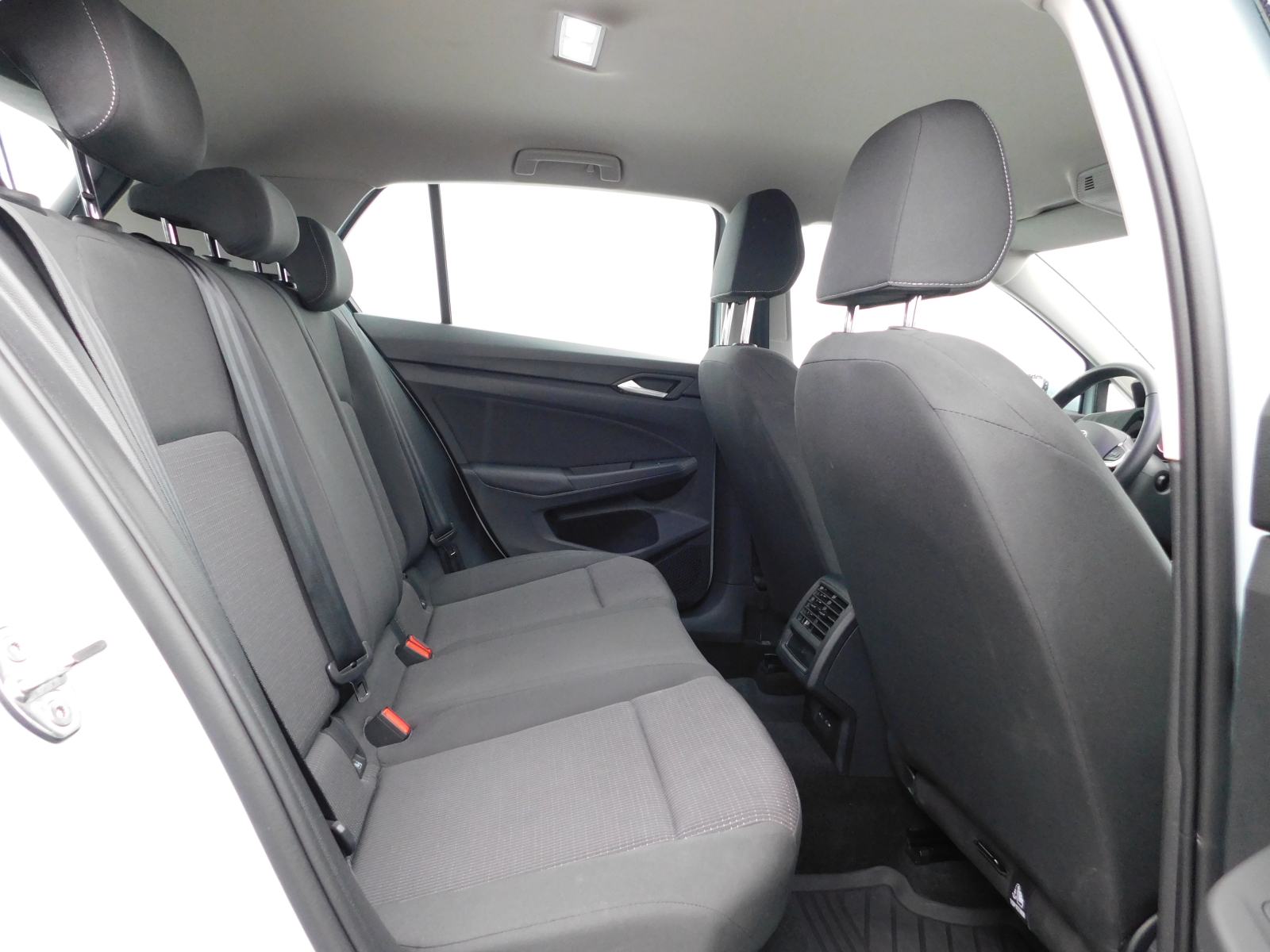VW Golf 8 2,0 TDI-LEASING BEZ UČEŠĆA!, fotografija 13