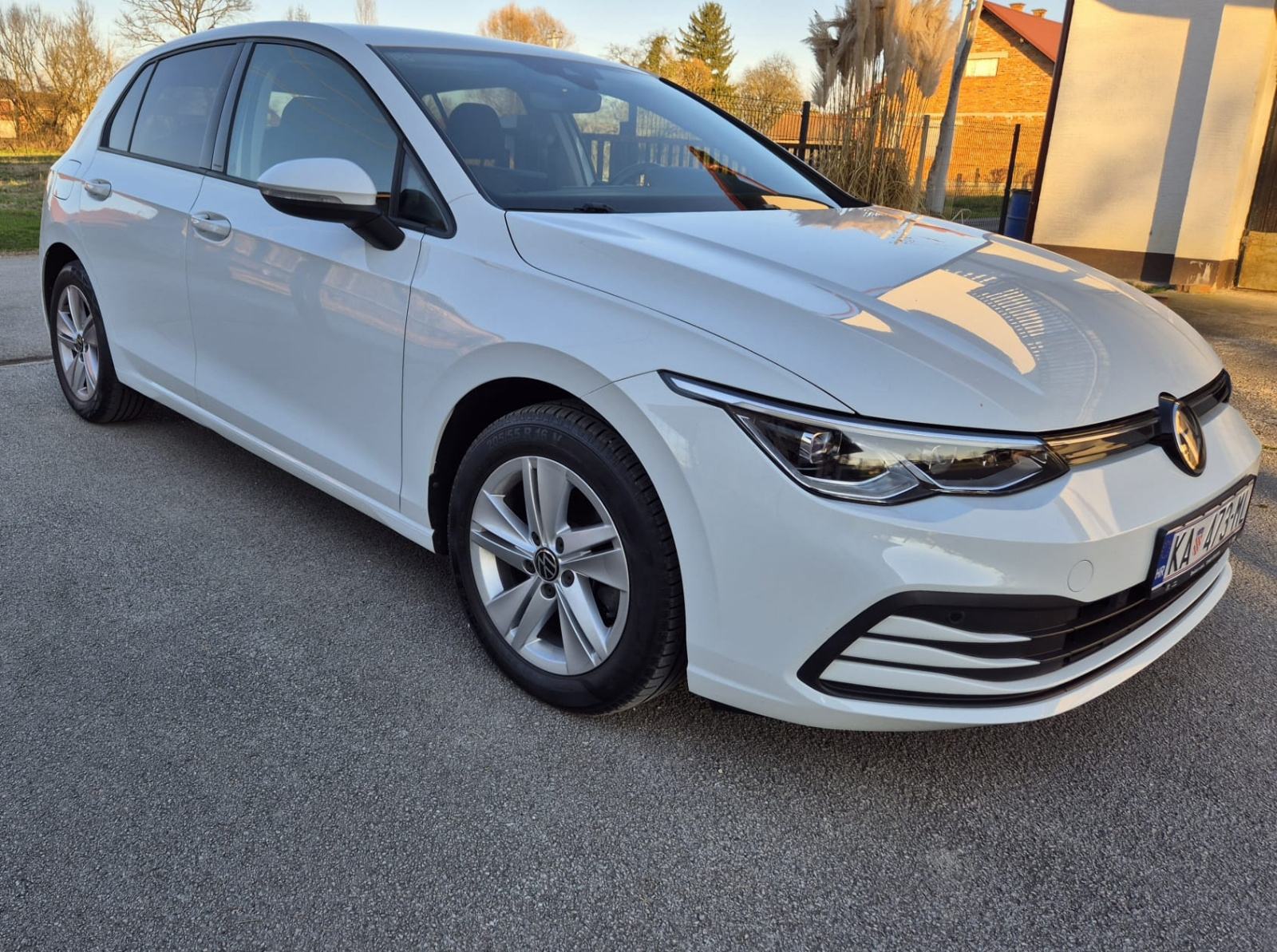 VW Golf 8 2,0 TDI, Life, 2022. god.,110 KW, kamera prednja i stražnja, fotografija 5