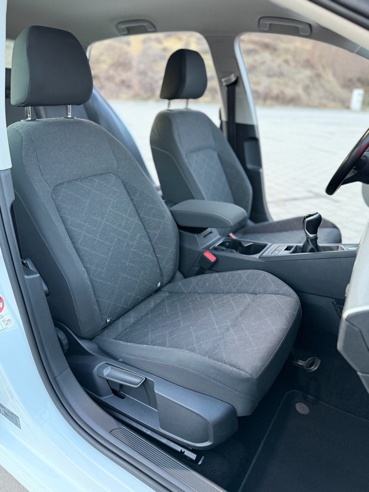 VW Golf 8 2,0 TDI LIFE, REGISTRIRAN, NAVI, KEYLESS, ACC, fotografija 9