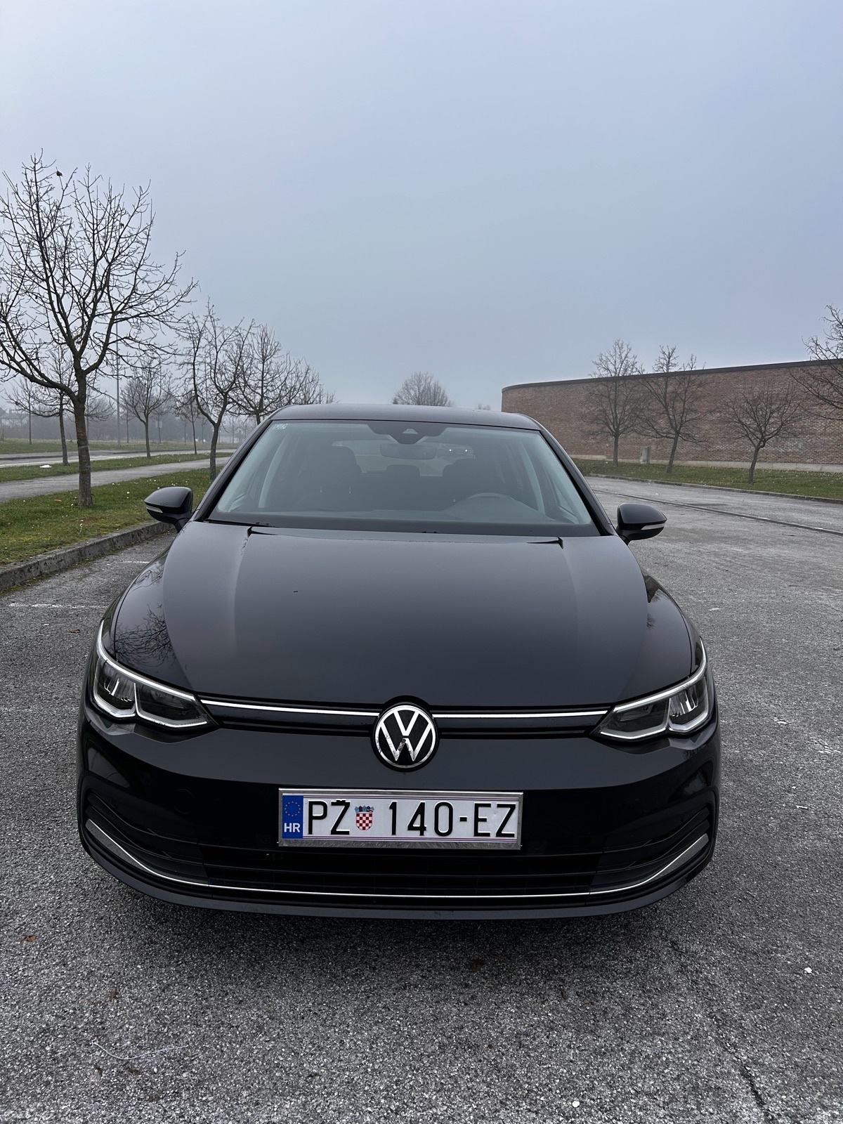 VW Golf 8 2,0 TDI, pogled izvana - slika 1