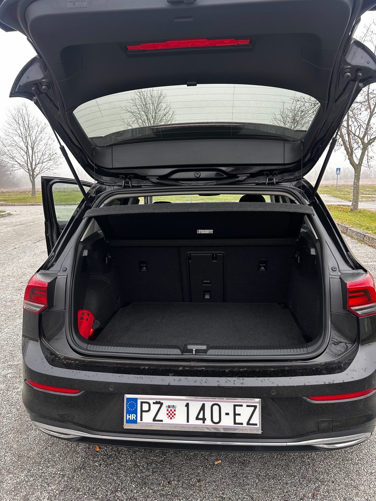 VW Golf 8 2,0 TDI, pogled izvana - slika 5