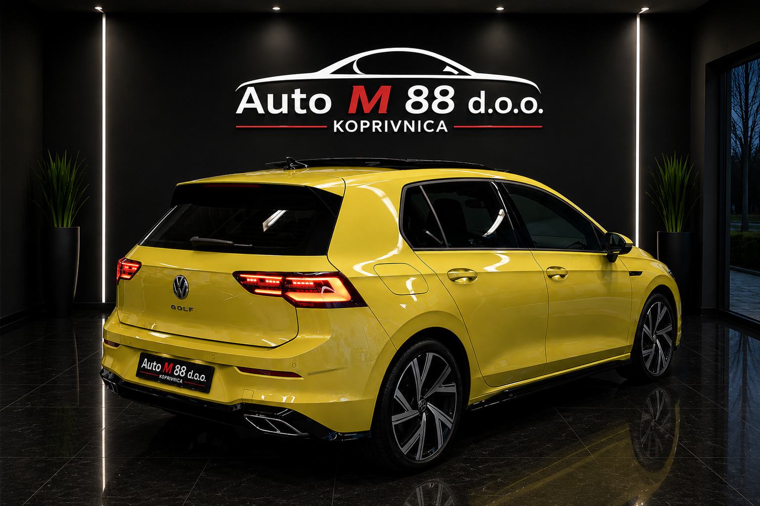 VW Golf 8 2.0 TDI⭐️R-Line⭐️PANO⭐️SPORTSKA SJEDALA⭐️LED⭐️POSEBNA OPREMA, fotografija 3