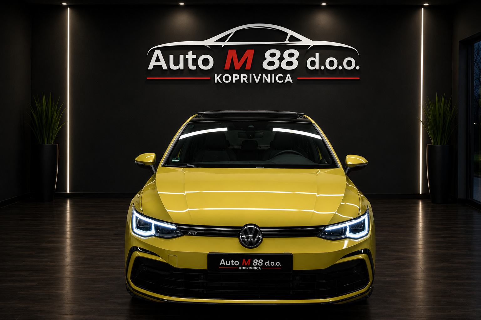 VW Golf 8 2.0 TDI⭐️R-Line⭐️PANO⭐️SPORTSKA SJEDALA⭐️LED⭐️POSEBNA OPREMA, fotografija 2