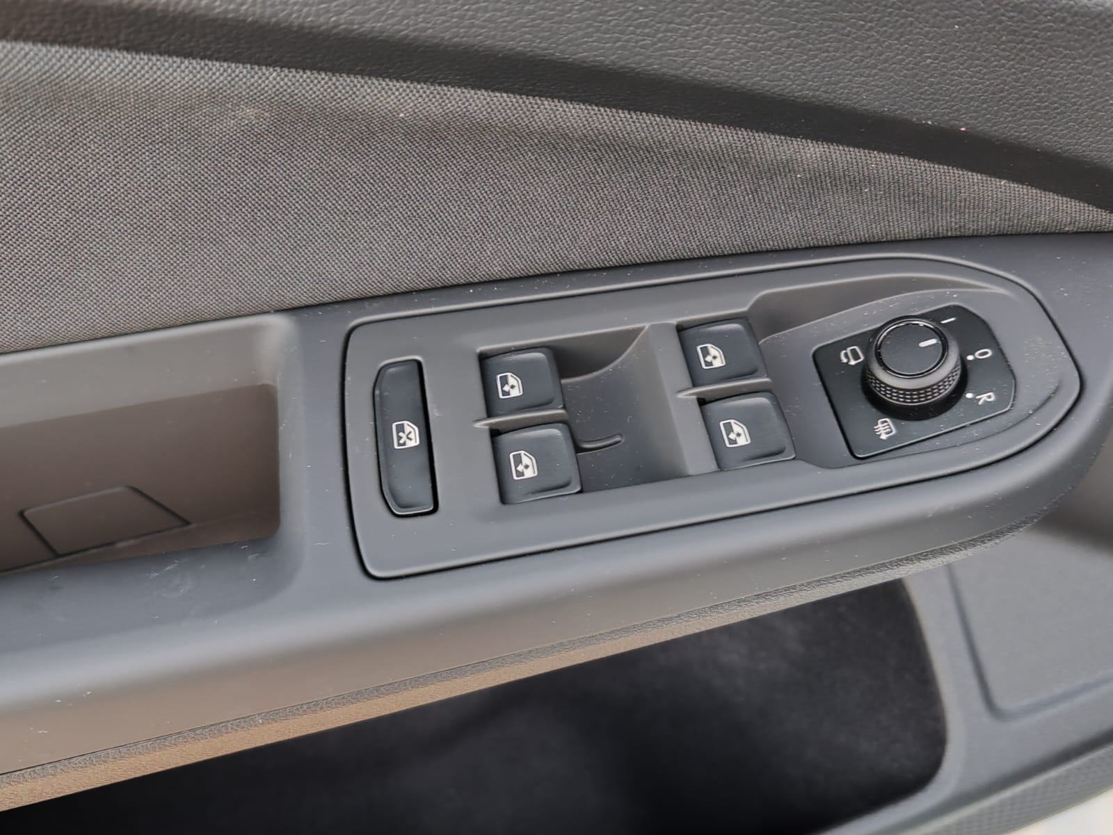 VW Golf 8 2,0 TDI, fotografija 16