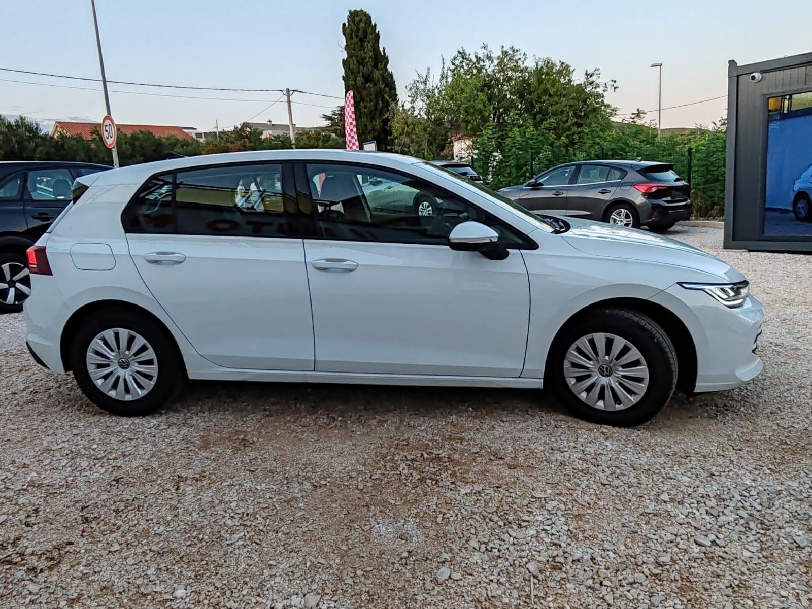 VW Golf 8 2,0 TDI, fotografija 3
