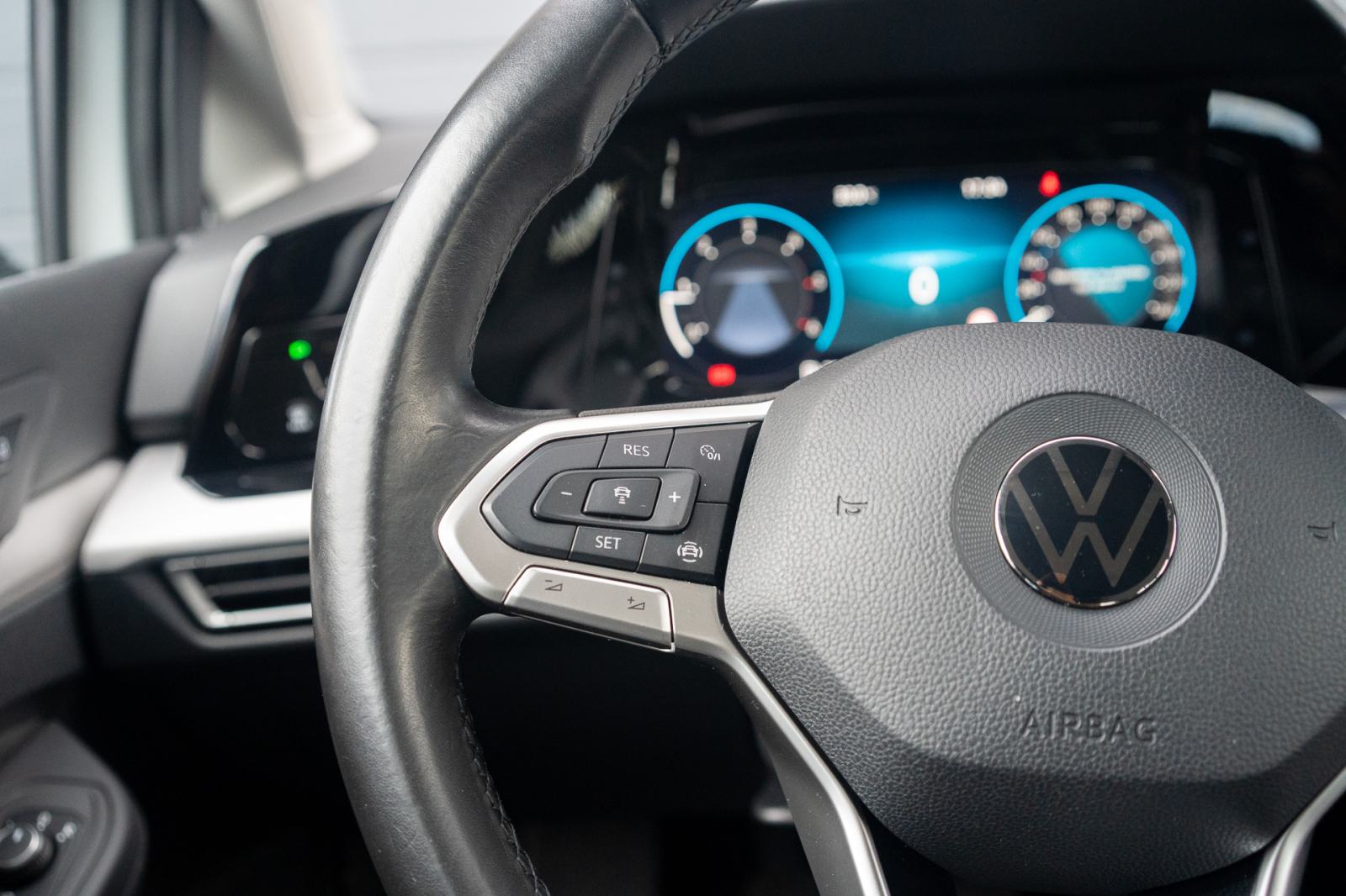 VW Golf 8 2,0 TDI, Navi, ACC, Keyless, fotografija 15
