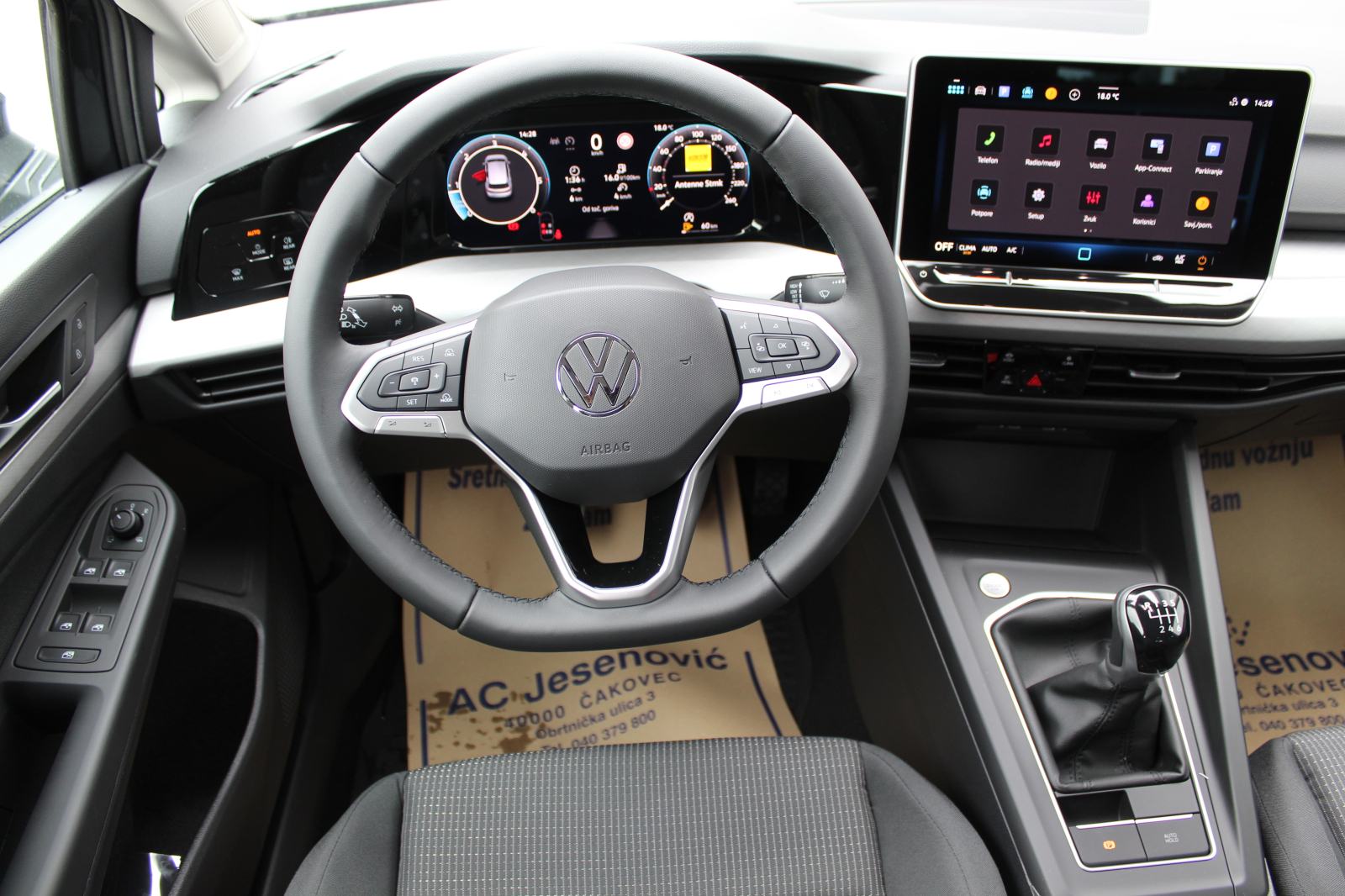 VW Golf 8 2,0 TDI, fotografija 9