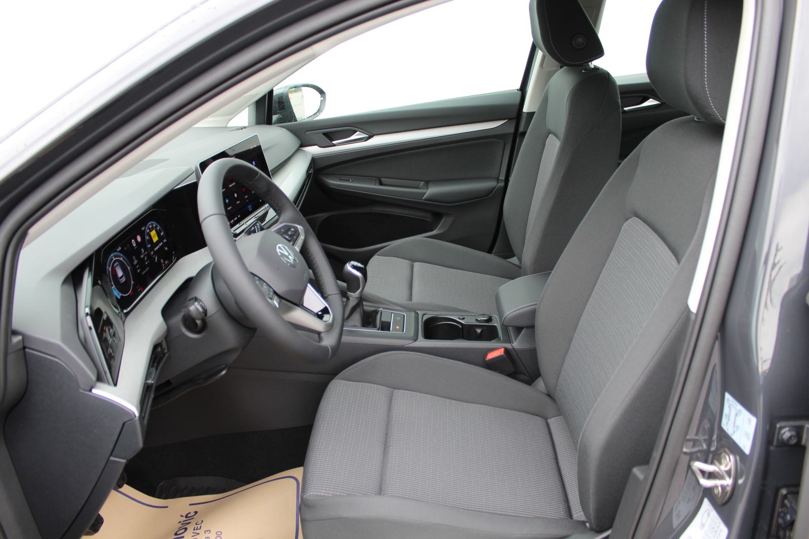 VW Golf 8 2,0 TDI, fotografija 7