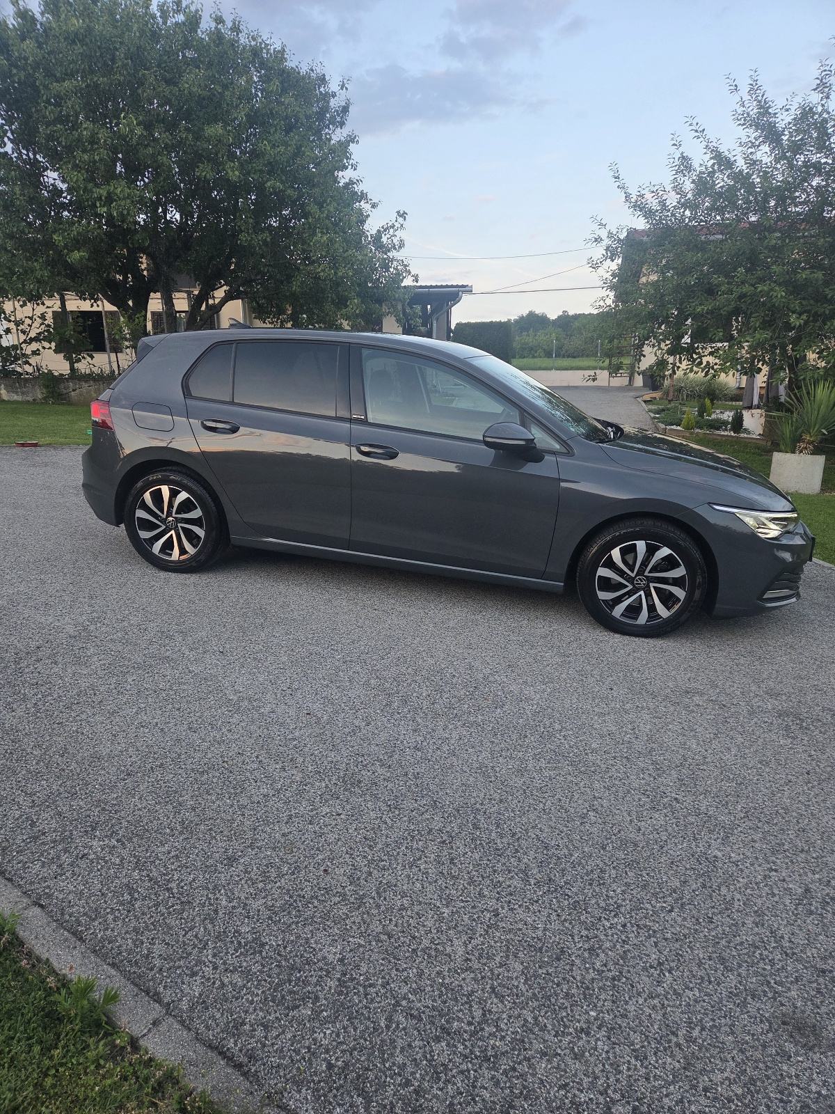 VW Golf 8 2,0 TDI, fotografija 1