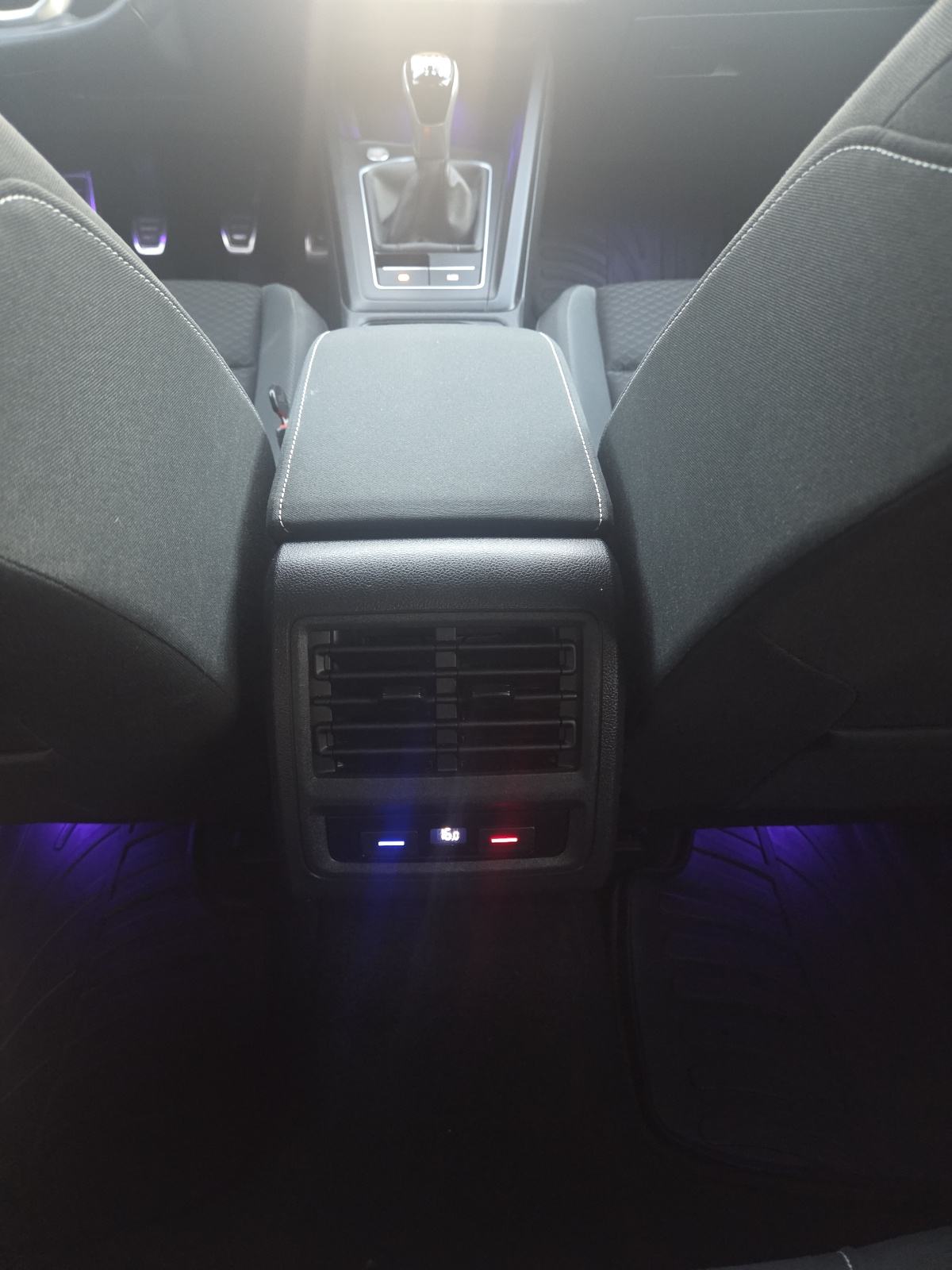 VW Golf 8 2,0 TDI, fotografija 10