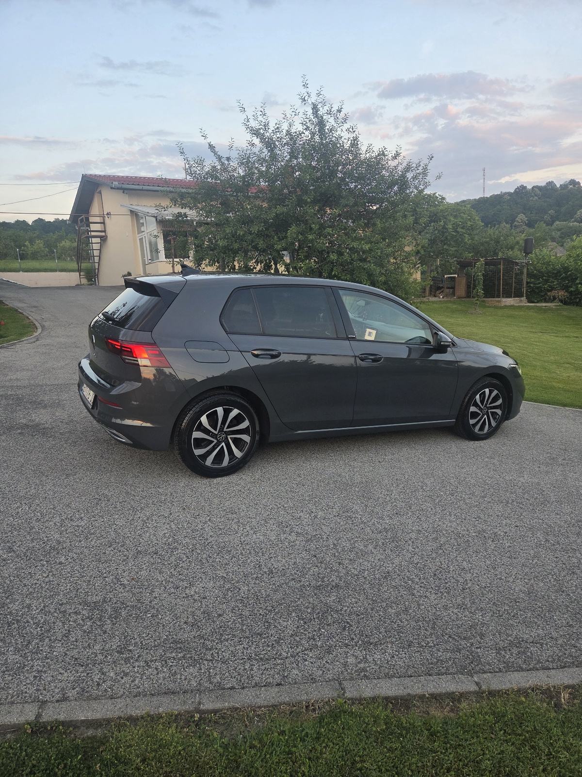 VW Golf 8 2,0 TDI, fotografija 5