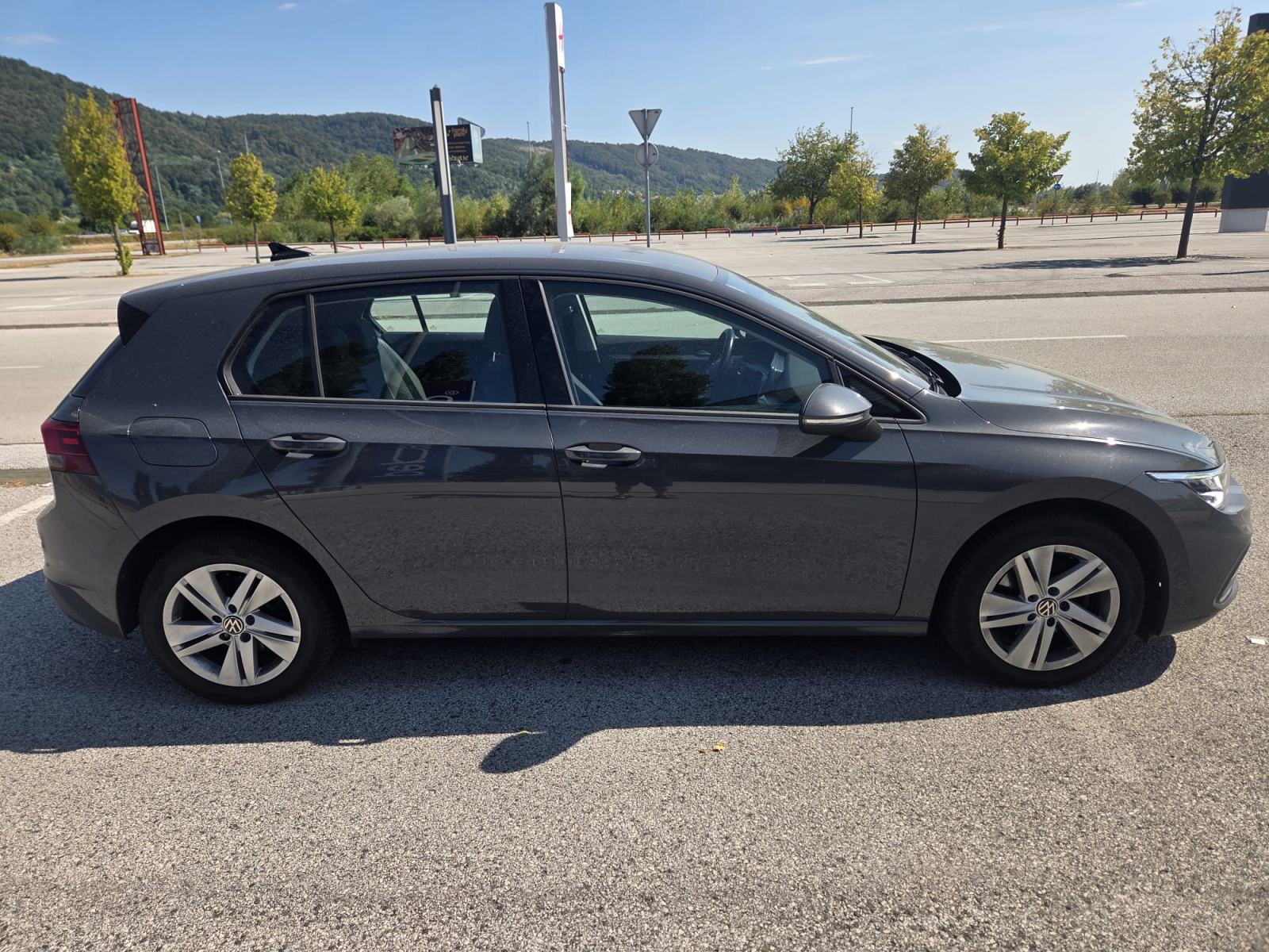 VW Golf 8 2,0 TDI, fotografija 3