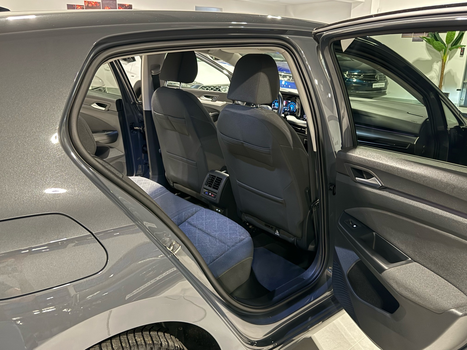 ⭐️VW GOLF 8 2.0 TDI⭐️STYLE◼️FULL LED◼️3 GODINE JAMSTVA✅⭐️, fotografija 18