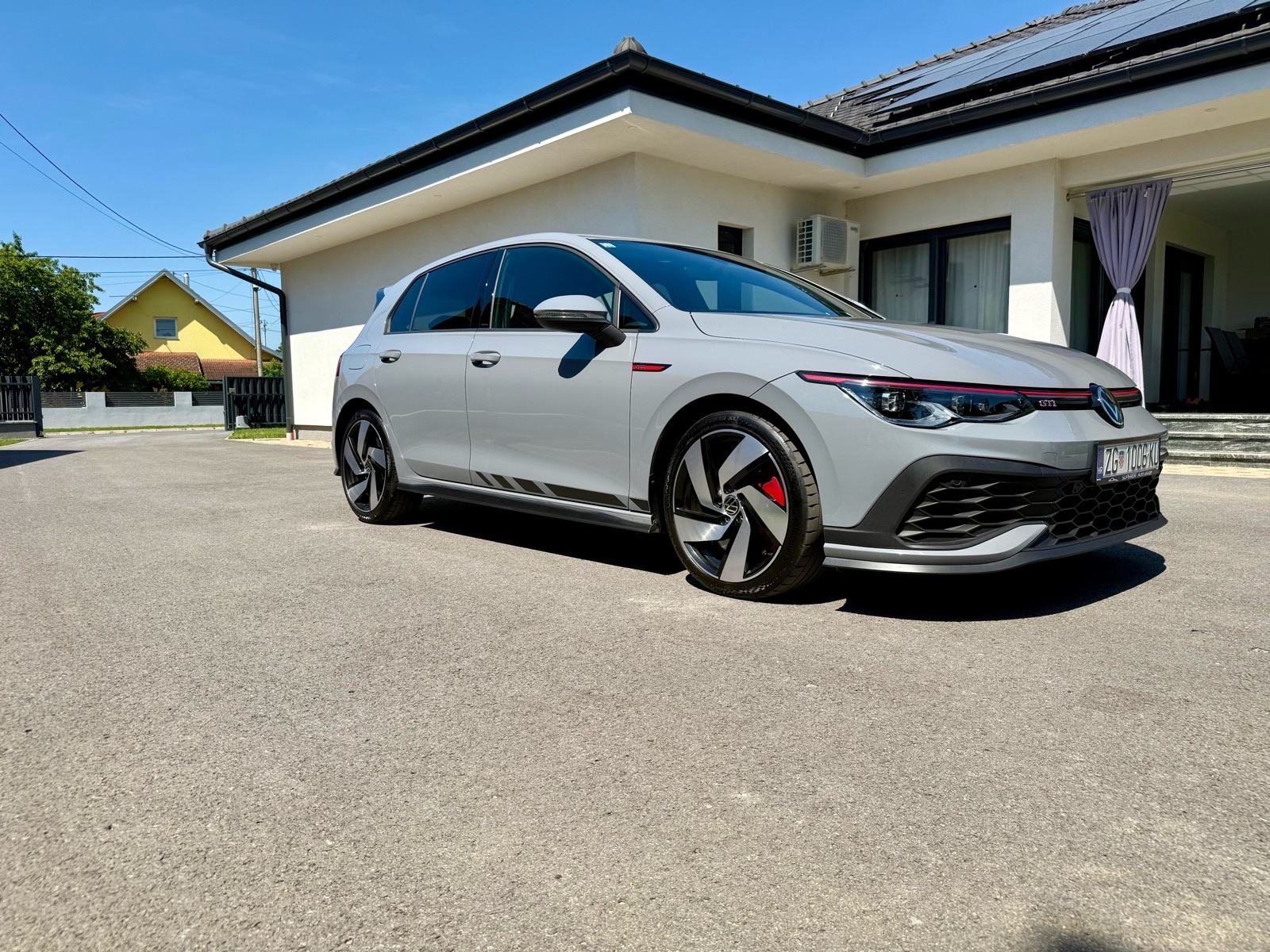 VW Golf 8 2,0 TSI automatik, fotografija 4