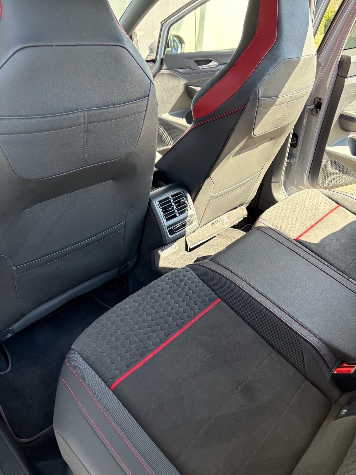 VW Golf 8 2,0 TSI automatik, fotografija 8