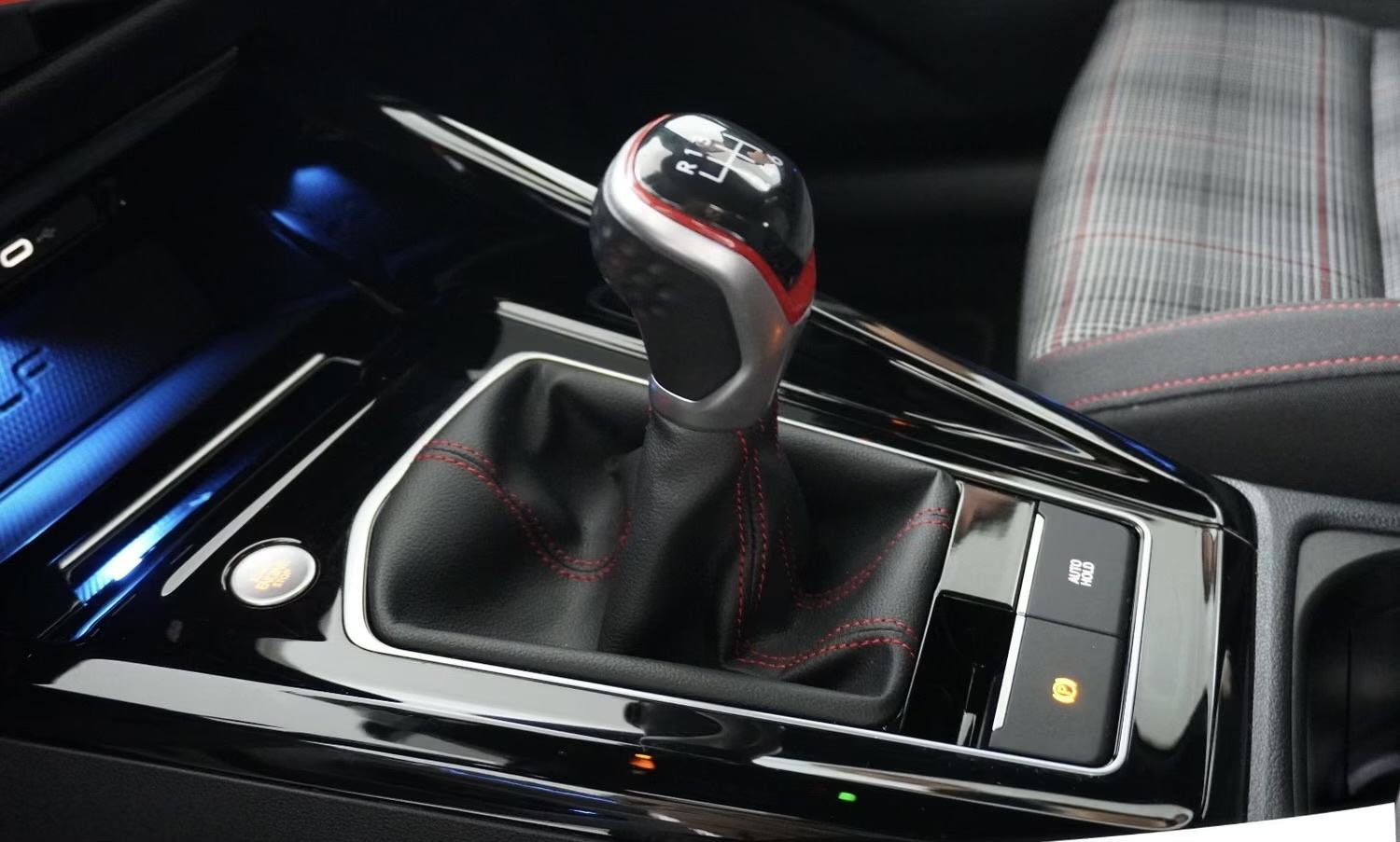 VW Golf 8 2,0 TSI automatik, fotografija 12