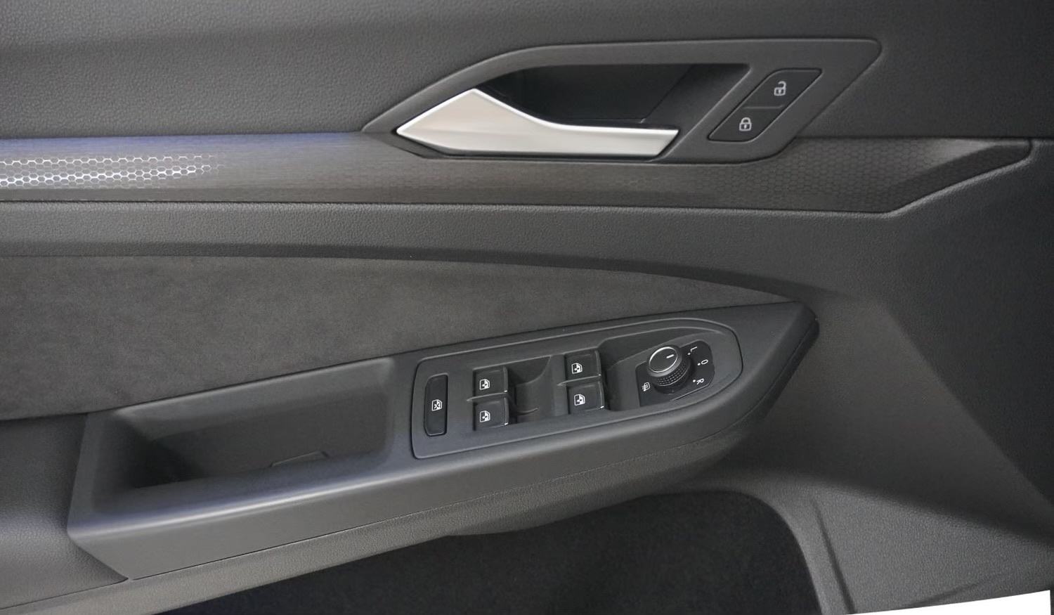 VW Golf 8 2,0 TSI automatik, fotografija 18