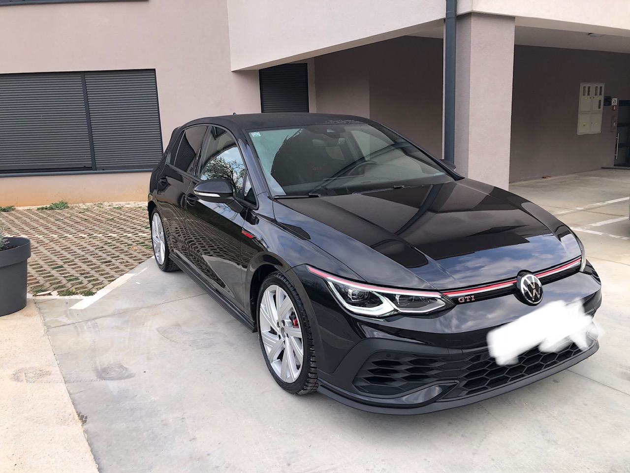 VW Golf 8 GTI CLUBSPORT AKRAPOVIC/ PERFORMANCE PACK, fotografija 11