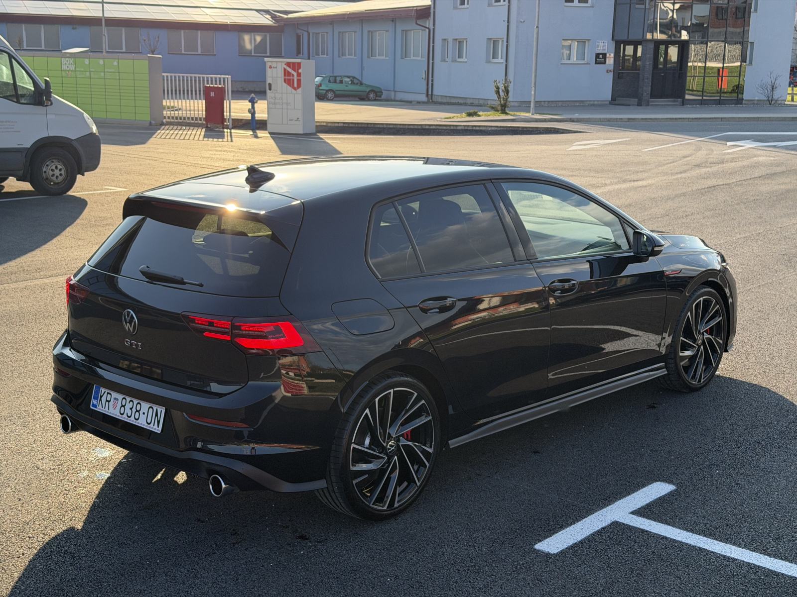 VW GOLF 8 2,0 GTI DSG 16.000km, fotografija 5