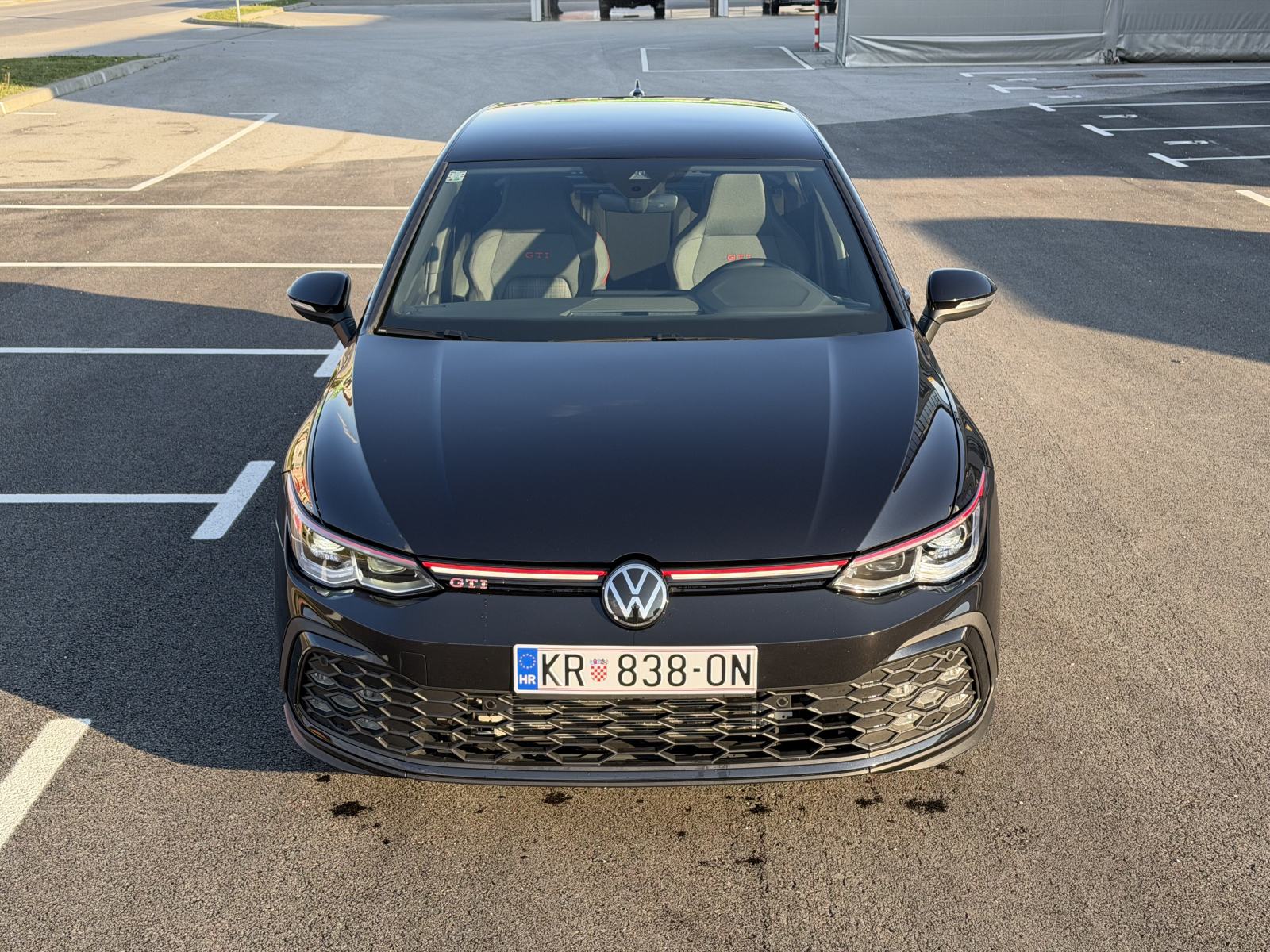 VW GOLF 8 2,0 GTI DSG 16.000km, fotografija 4