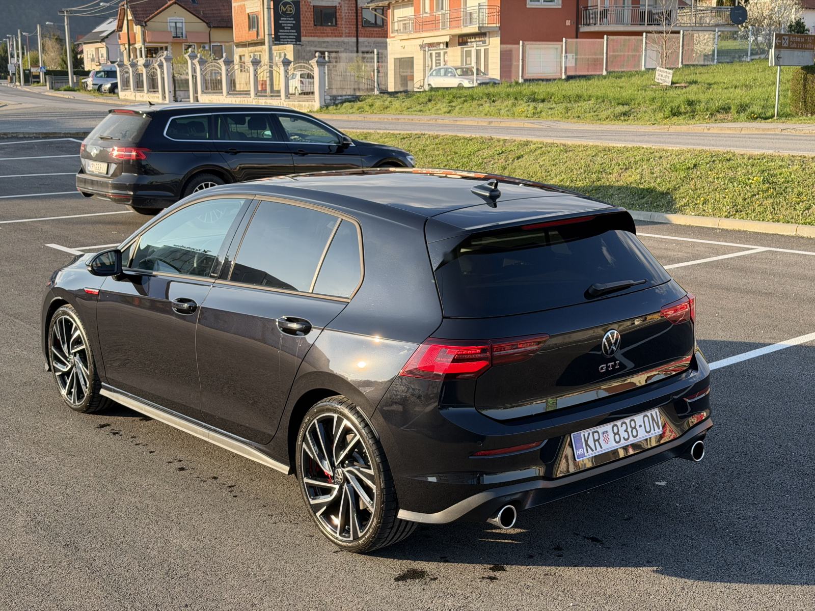 VW GOLF 8 2,0 GTI DSG 16.000km, fotografija 6