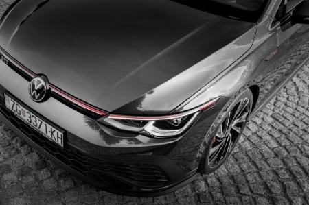 VW Golf 8 2,0 TSI, fotografija 9