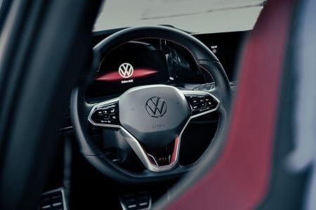 VW Golf 8 2,0 TSI, fotografija 10