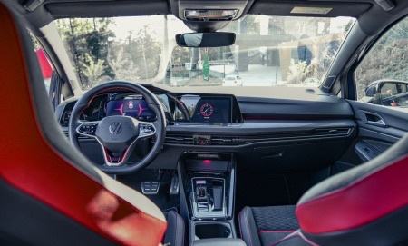 VW Golf 8 2,0 TSI, fotografija 11