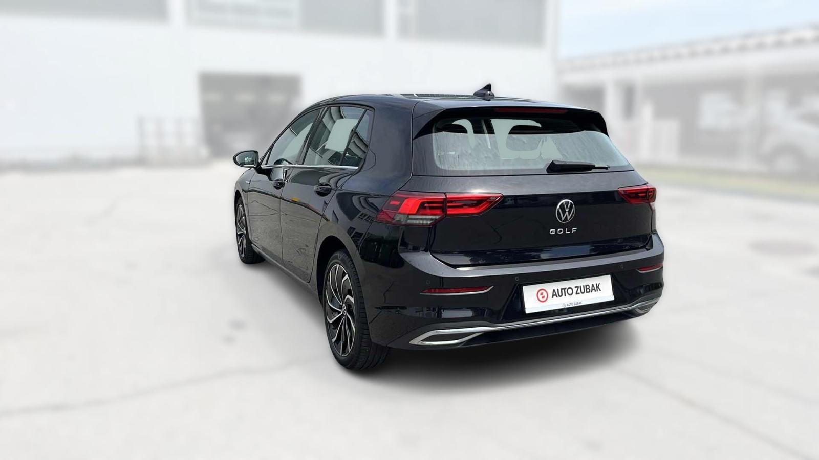 VW GOLF 8 2023 • PREMIUM jamstvo • AutoZubak Rabljena, fotografija 8