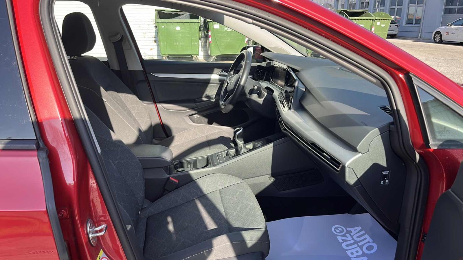 VW GOLF 8 2024 • PREMIUM jamstvo • AutoZubak Rabljena, fotografija 9