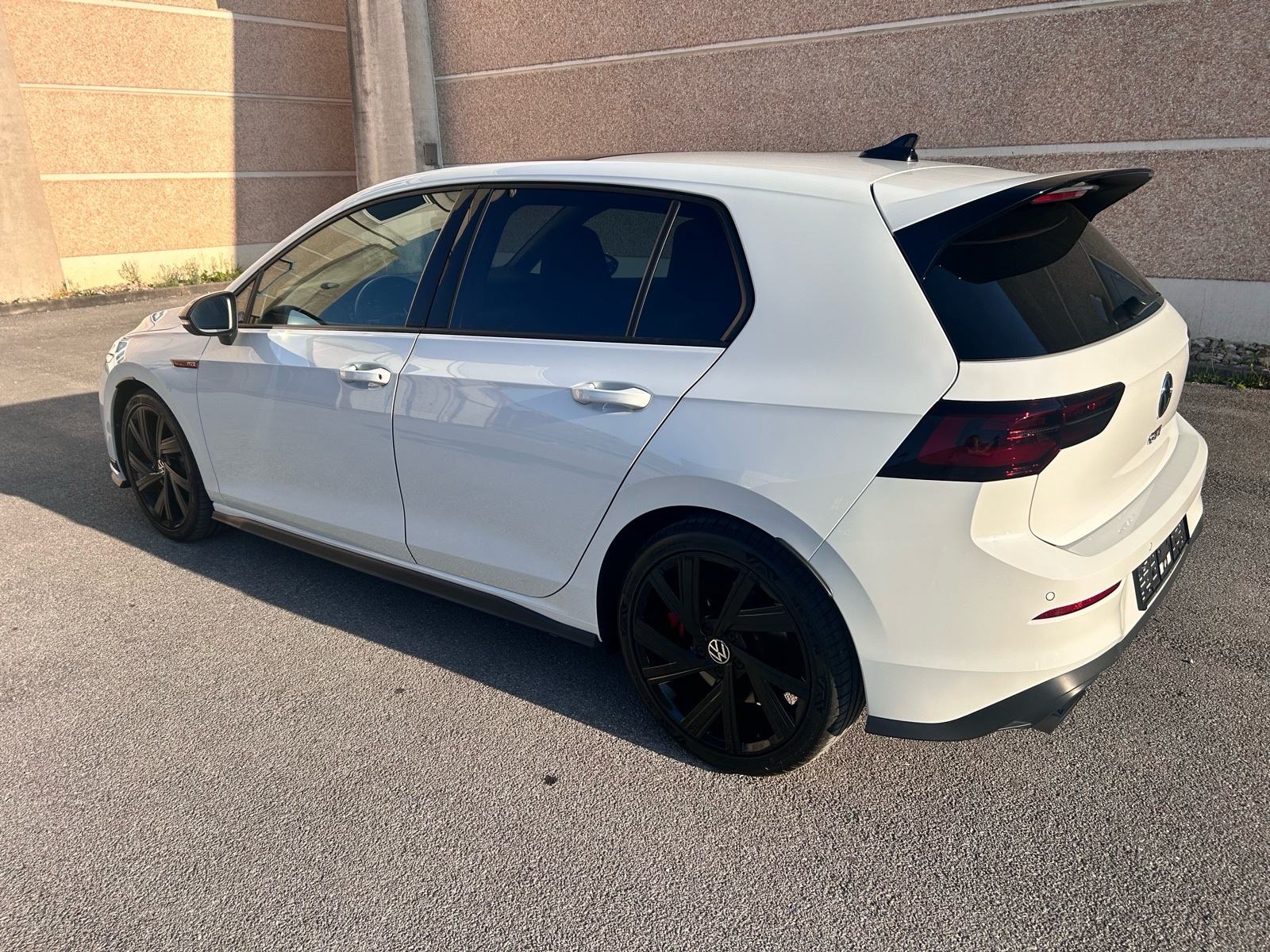 VW Golf 8 ,Clubsport,,Akrapović, Top stanje ,Panorama ,Head Up,Kamera, fotografija 3