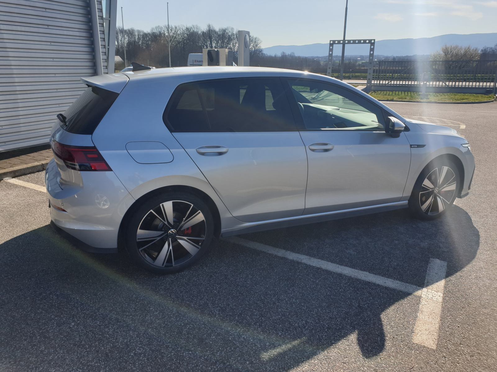 VW Golf 8 GTD DSG 200 KS ✅ Reg do 3/27 ✅ 1. vlasnik ✅ PDV ✅ Navigacija, fotografija 7