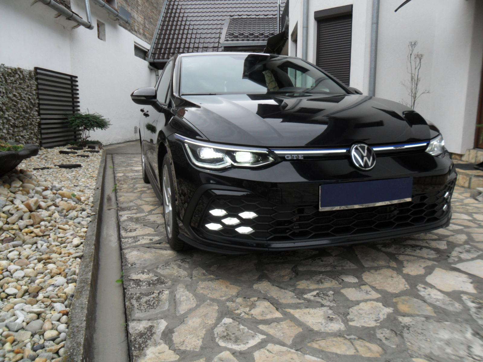 VW Golf 8 GTE 2022g DSG eHIBRID 180kw - 245 konja reg.6mj.2027., fotografija 1