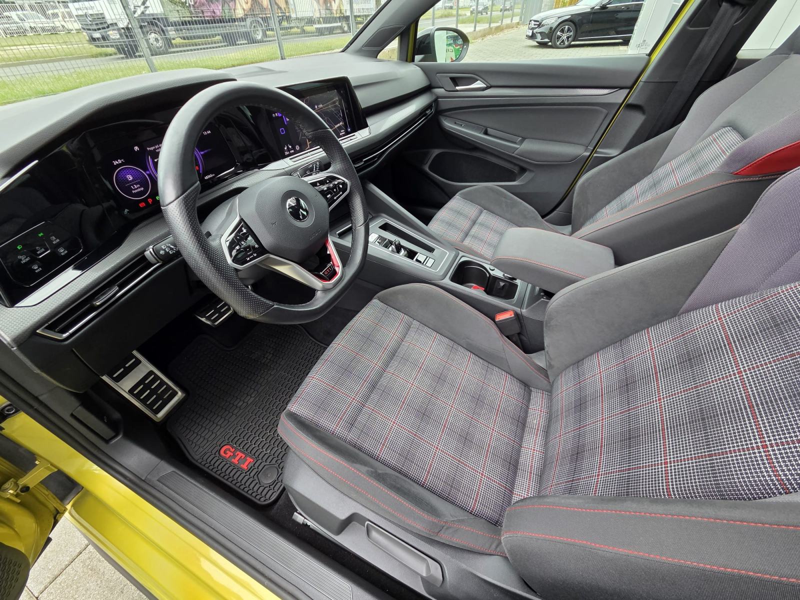 VW Golf 8 GTI 2.0 DSG*AMBI.LIGHT*PANORAMA*IQ DRIVE*FULL LED*48.000KM*, fotografija 8