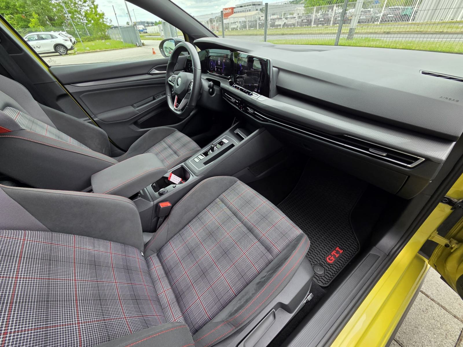 VW Golf 8 GTI 2.0 DSG*AMBI.LIGHT*PANORAMA*IQ DRIVE*FULL LED*48.000KM*, fotografija 11