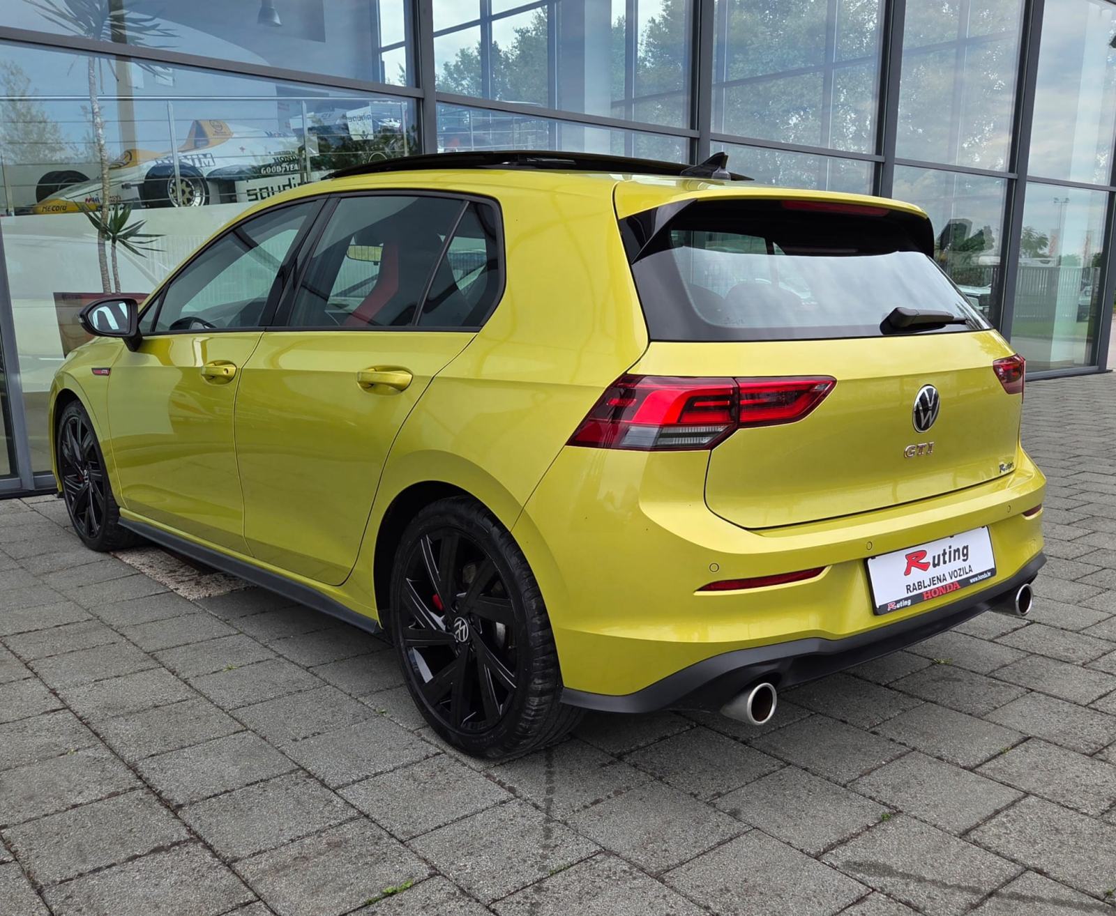 VW Golf 8 GTI 2.0 DSG*AMBI.LIGHT*PANORAMA*IQ DRIVE*FULL LED*48.000KM*, fotografija 6
