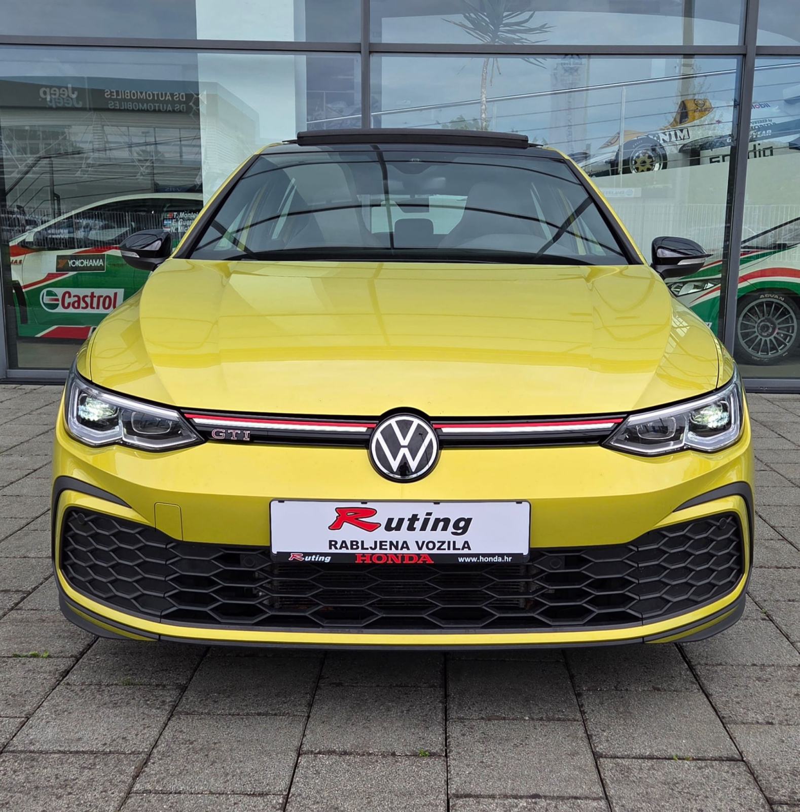 VW Golf 8 GTI 2.0 DSG*AMBI.LIGHT*PANORAMA*IQ DRIVE*FULL LED*48.000KM*, fotografija 2