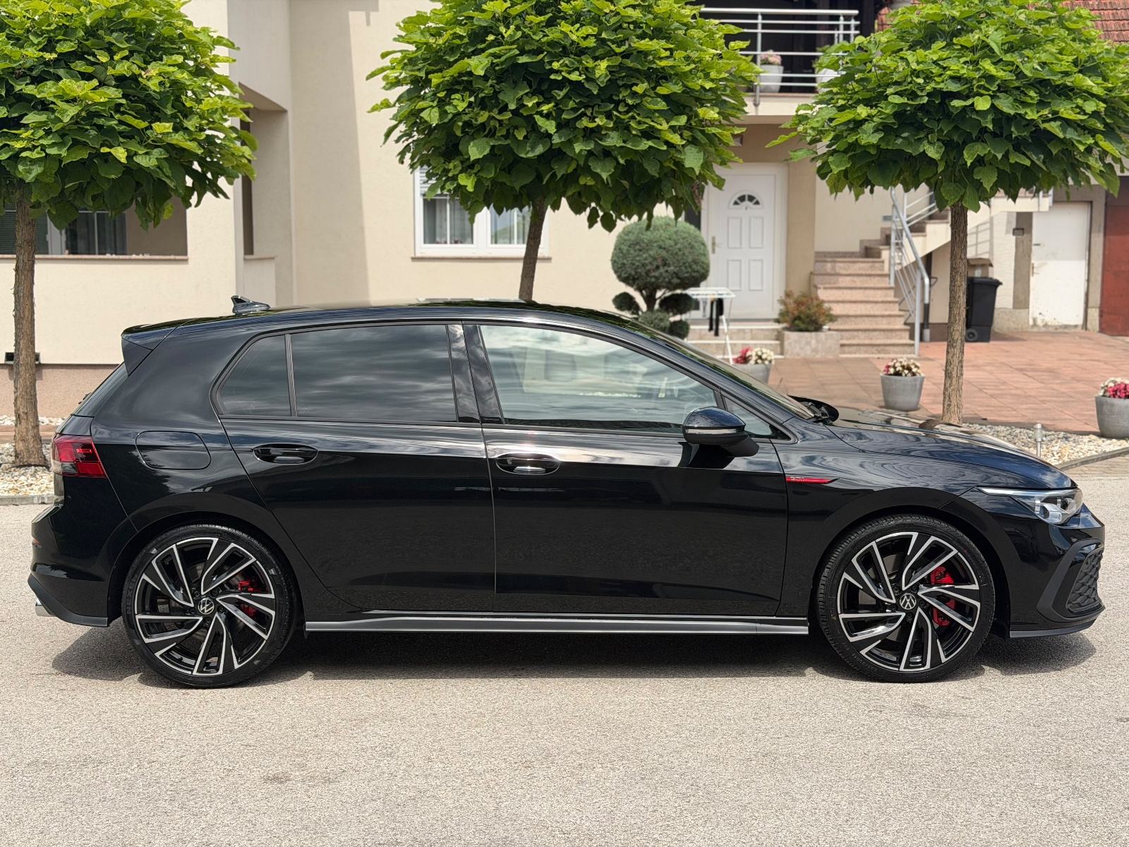VW Golf 8 GTI 2,0 TSI automatik, fotografija 6