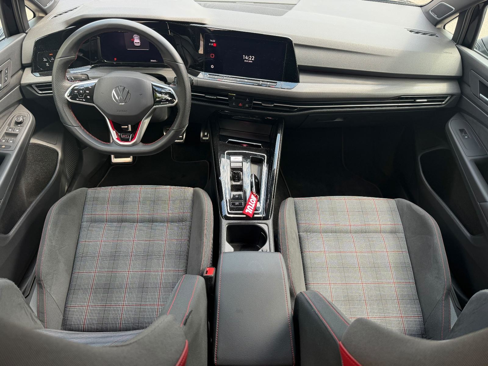 VW Golf 8 GTI 2,0 TSI automatik, fotografija 10